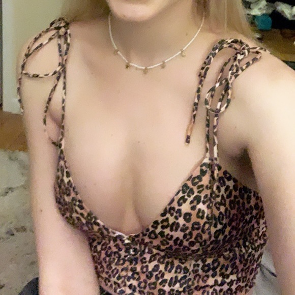 Urban Outfitters Tops - Urban Outfitters Leopard Crop Top XS